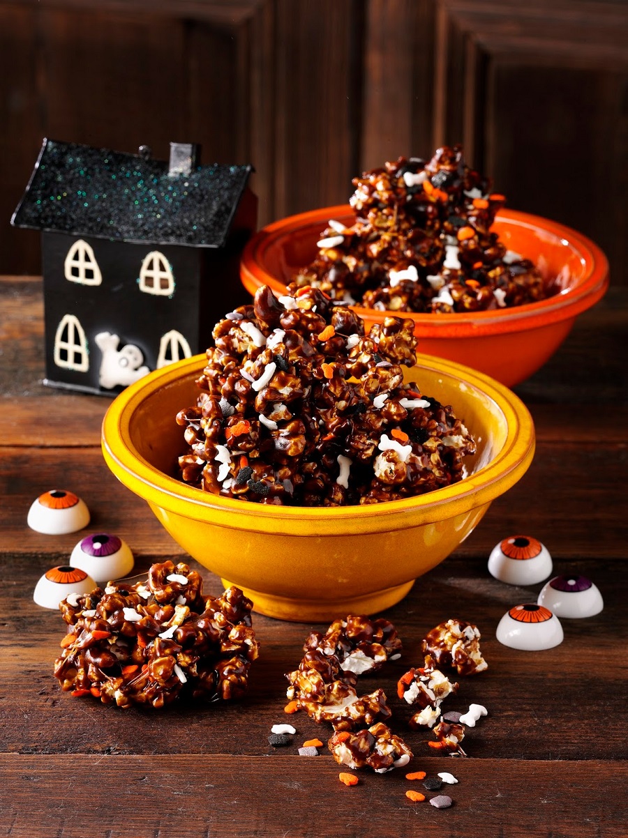Spooky Popcorn Clusters
