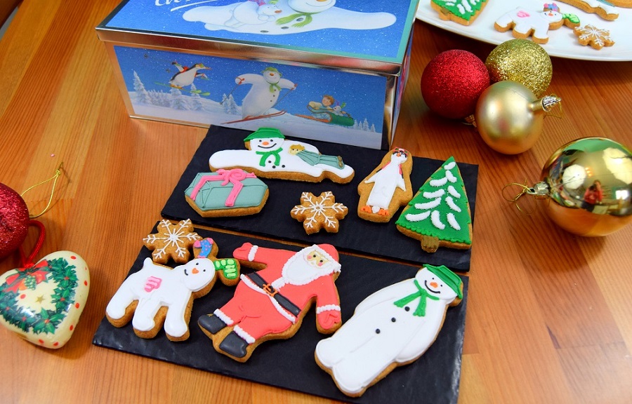 The Snowman™ And The Snowdog Biscuit Tin Review.