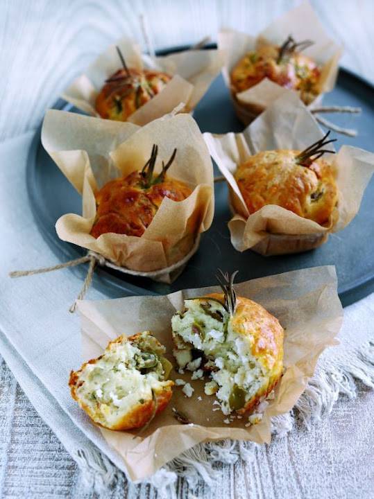 French Goat’s Cheese Mini-Log, Rosemary And Green Olive Muffins French
Goat’s Cheese Mini-Log, Rosemary And Green Olive Muffins