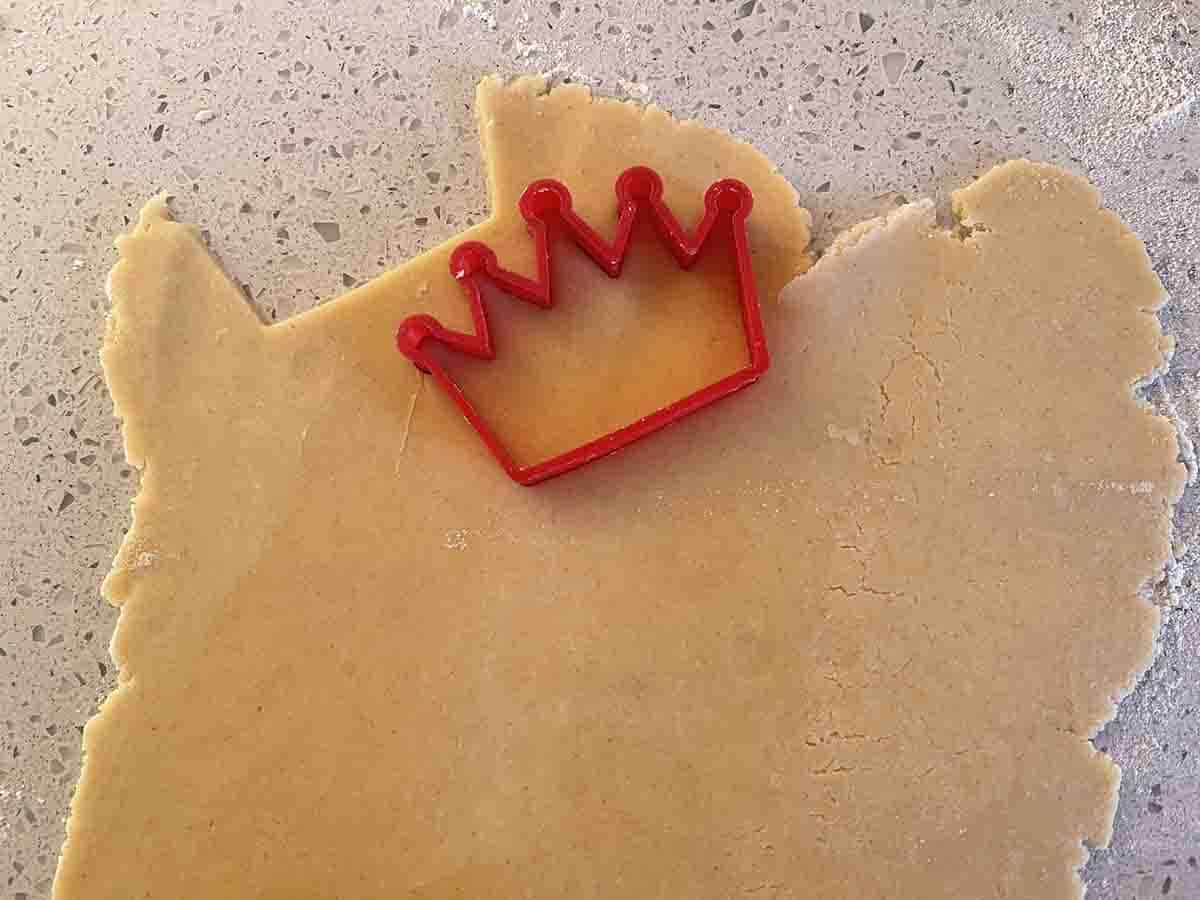 butting crowns from pastry.