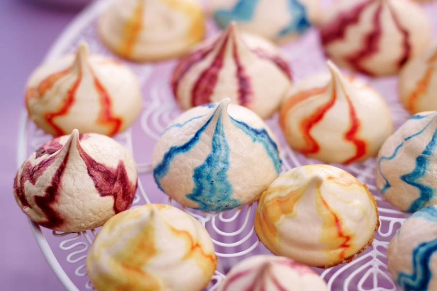 Rocks Meringue Kisses