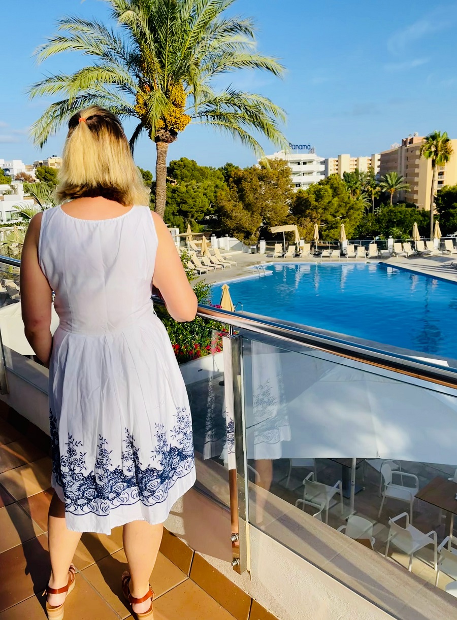 7 Easy Ways To Make Your Wardrobe More Sustainable 7 Easy Ways To Make Your Wardrobe More Sustainable