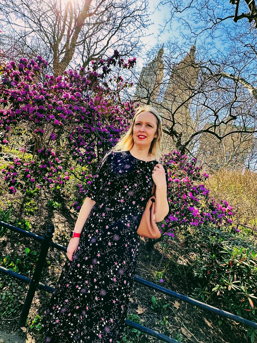 How To Shine In Your Black Star Dress