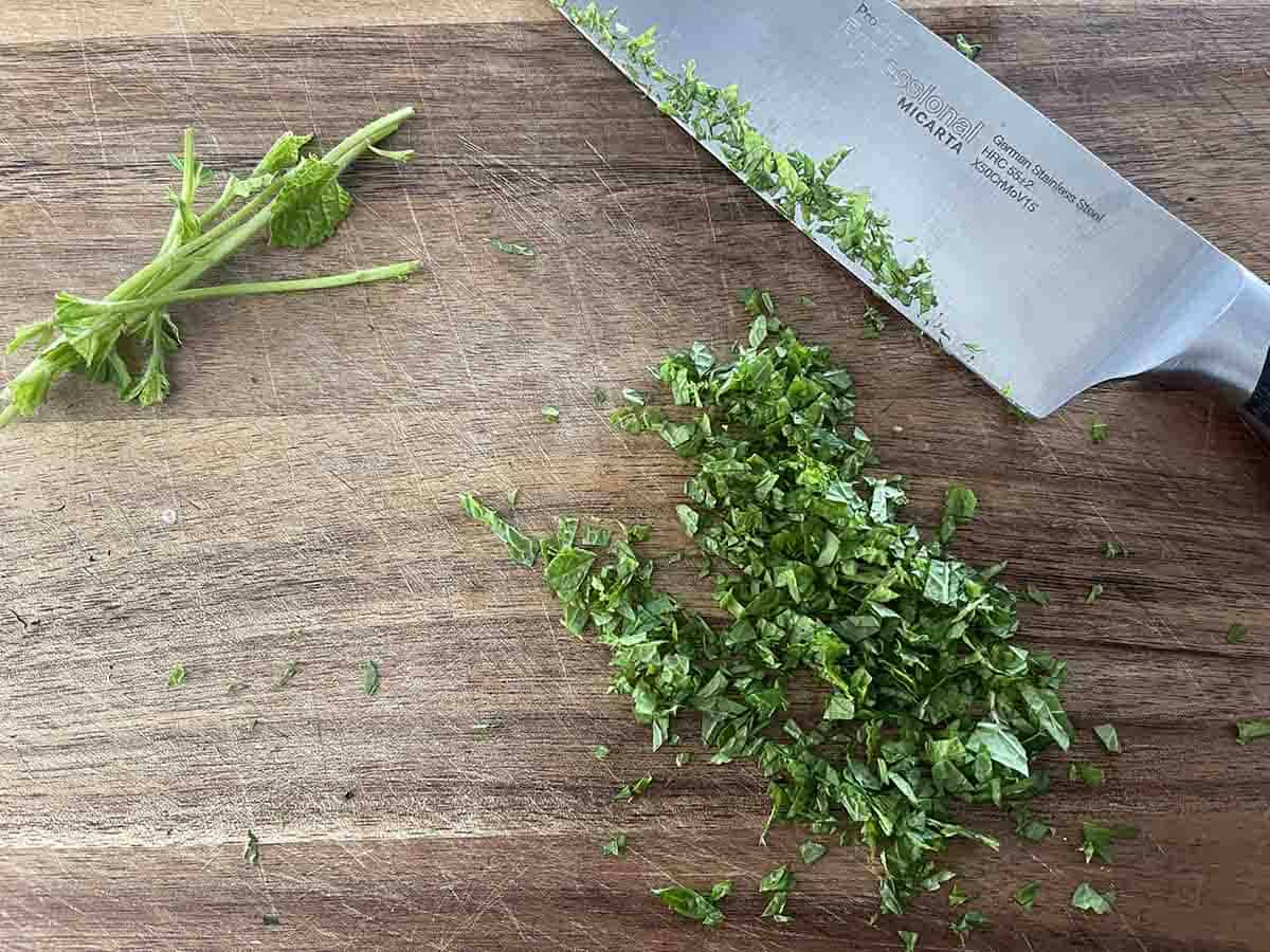 chopped mint.