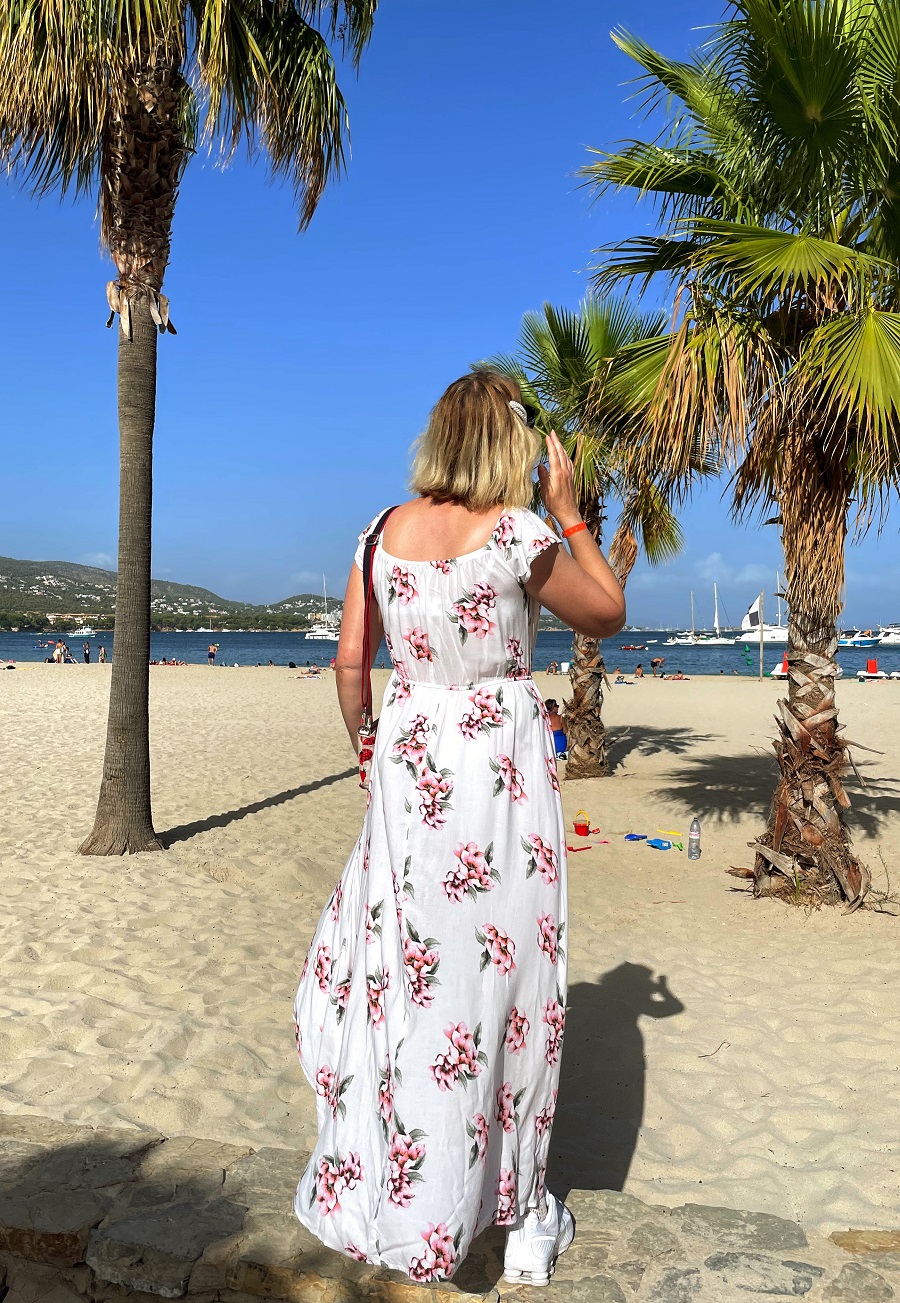Wish I Was Here Now | Blue Monday What To Wear For A Chic Beach Day On Palma Nova