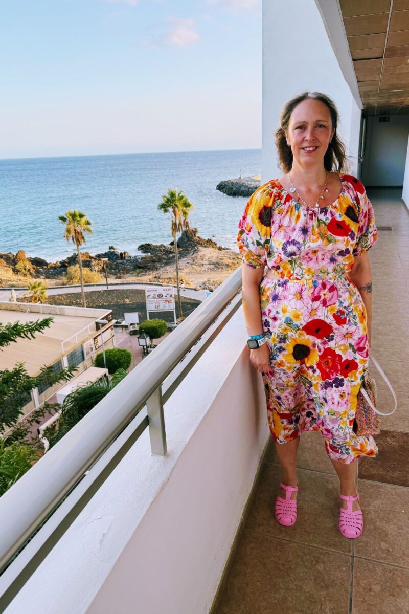 Pink Dress And Jelly Sandals: Then vs. Now Why Jelly Sandals Are Back In Style And How To Wear Them In 2026.