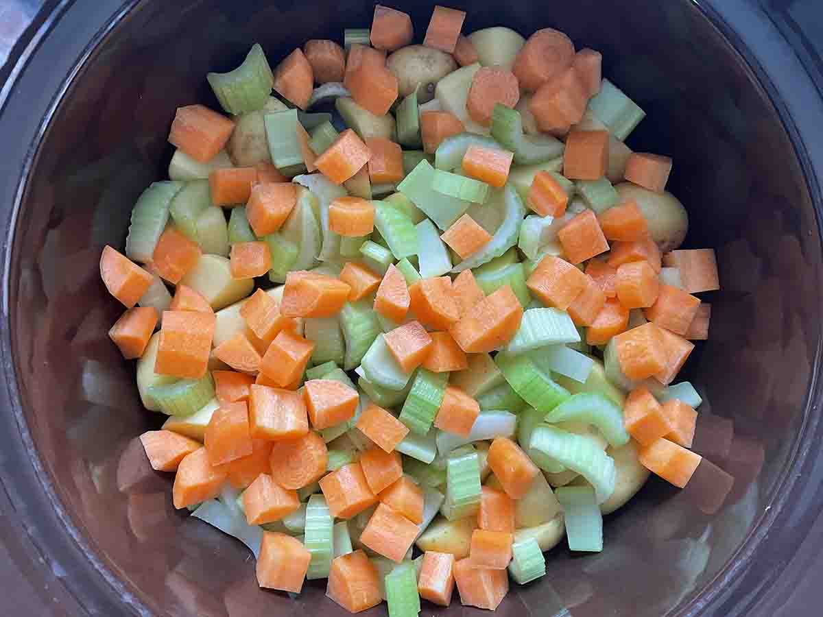 vegtebles in a slow cooker.