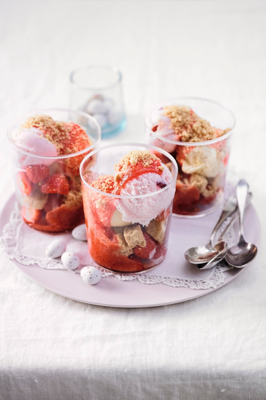 Strawberry Shortbread Sundaes