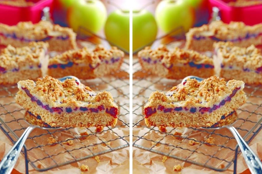 Mixed Berry Oatmeal Bars