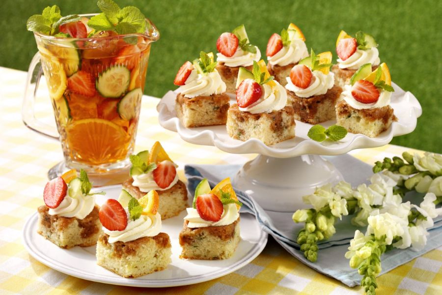 Pimms Cake Recipe | Pimms Tray Bake Cake