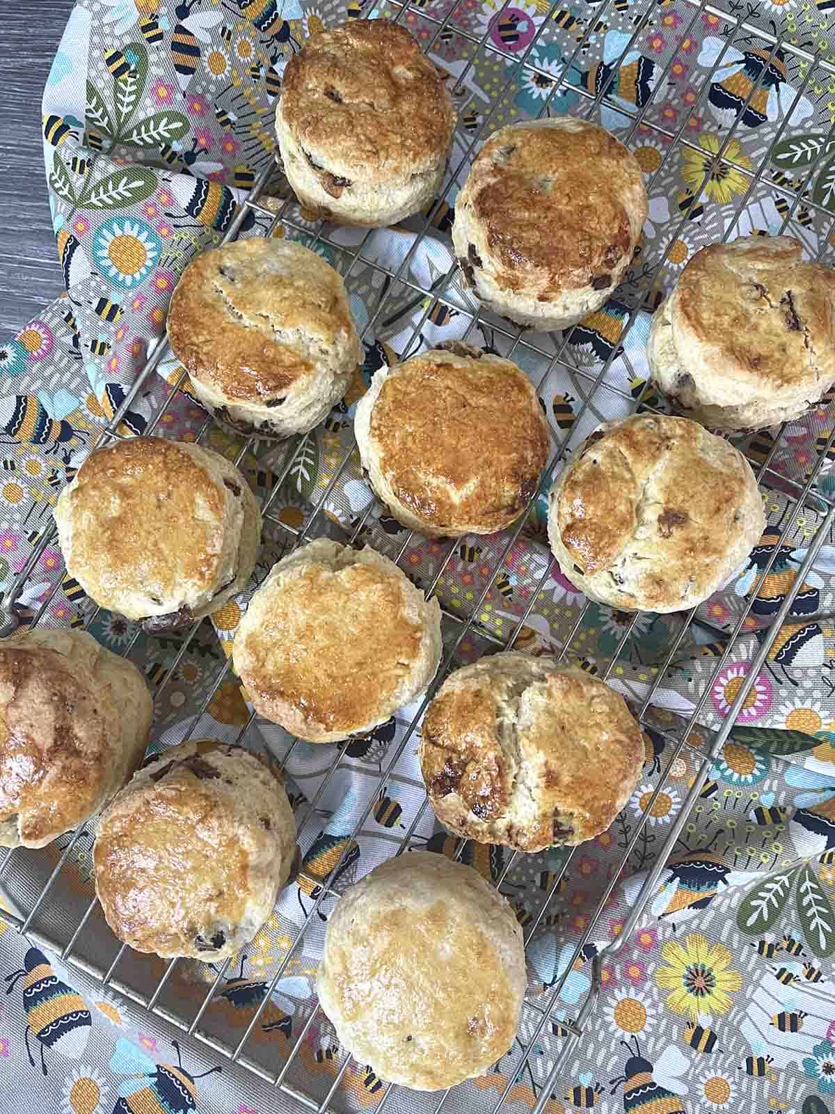 date scones on a rack.