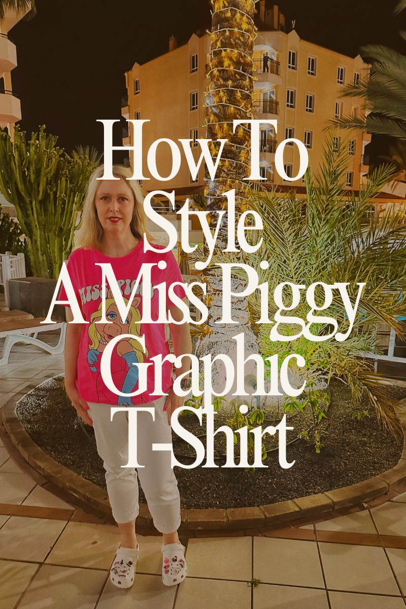 How To Style A Miss Piggy Graphic T-Shirt