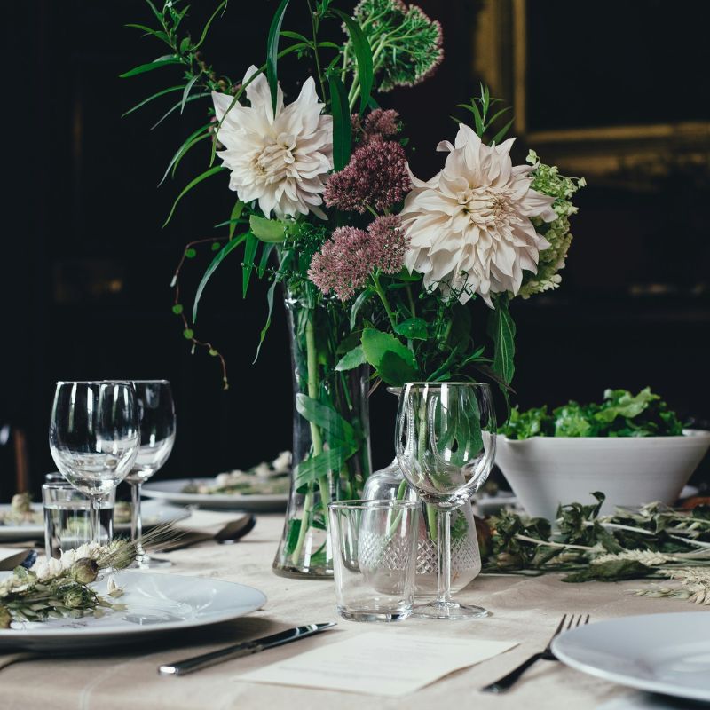 How To Create The Perfect Autumn Tablescape For A Dinner Party