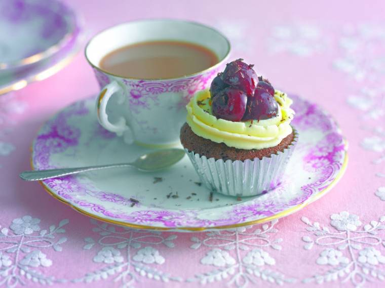 Black Forest Cupcakes: Posh 70's Cakes Black Forest Cupcakes