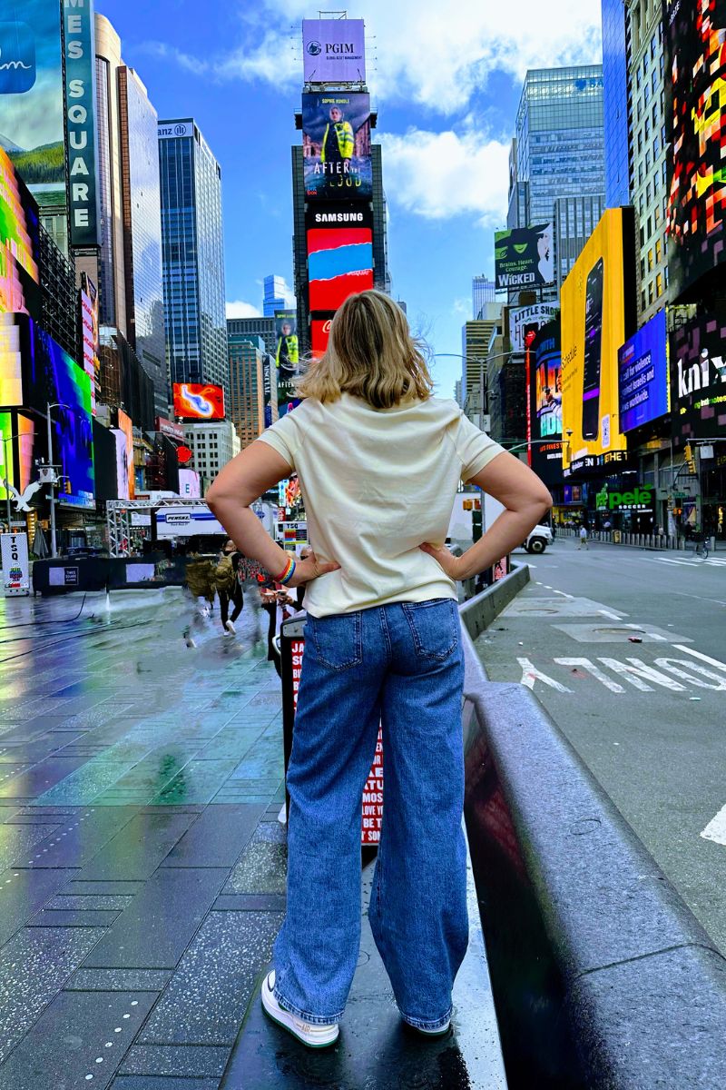 Jeans Outfit Ideas For Women In Their 50s