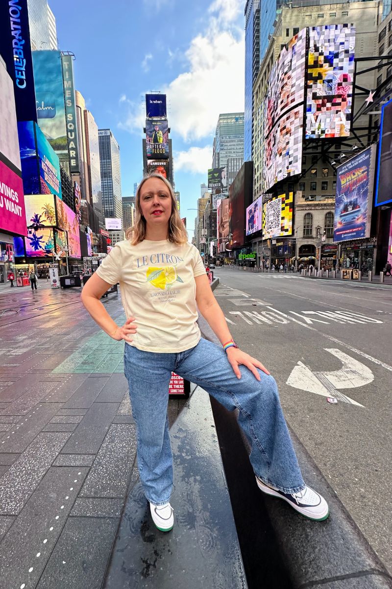 Jeans Outfit Ideas For Women In Their 50s