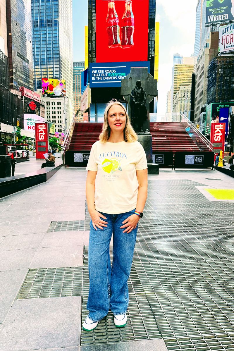 Styling A Lemon Graphic T-shirt In Times Square Styling A Lemon Graphic T-shirt In Times Square