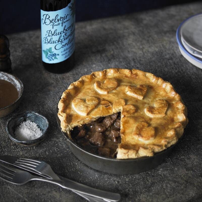 How To Make Beef Pie with Blueberry And Blackcurrant Cordial: How To Make Beef Pie with Blueberry And Blackcurrant Cordial: