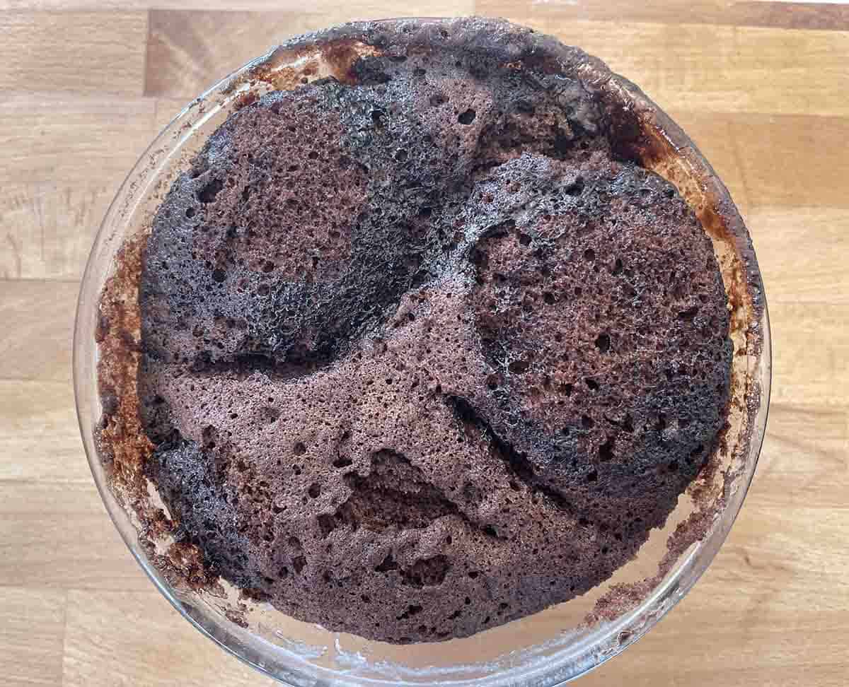 cooked cake.